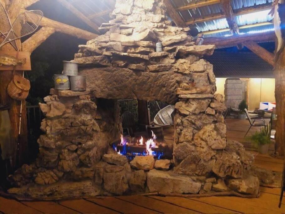 Stonegate Lodge Bed, Wifi, 50In Roku Tv, Salt Water Pool Room #109 유레카 스프링스 외부 사진